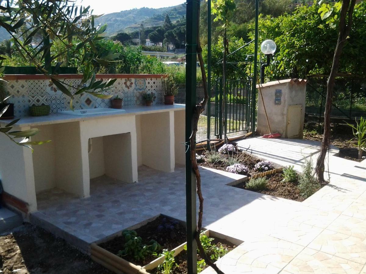 Fabiene Familyholidays Gelsonia Cefalu Bagian luar foto